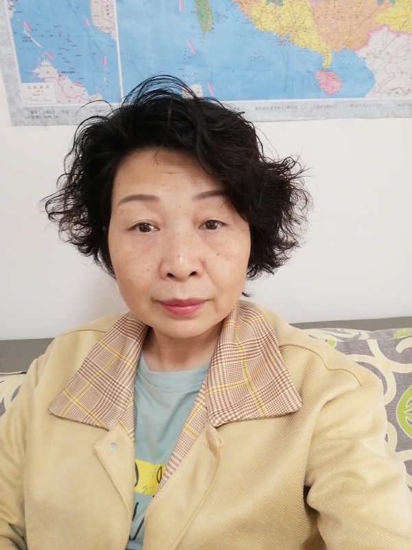 香水百合的第一张照片--商丘相亲服务中心