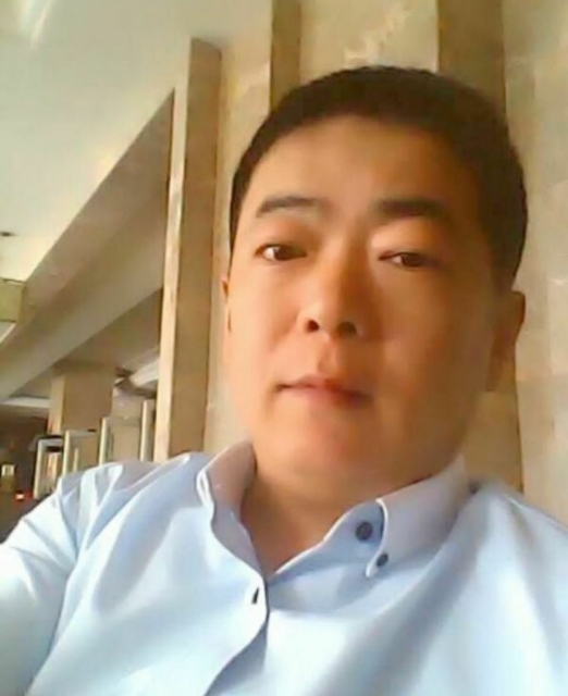 落叶随风的第一张照片--商丘相亲服务中心