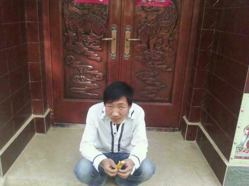 潘先生的第一张照片--商丘相亲服务中心