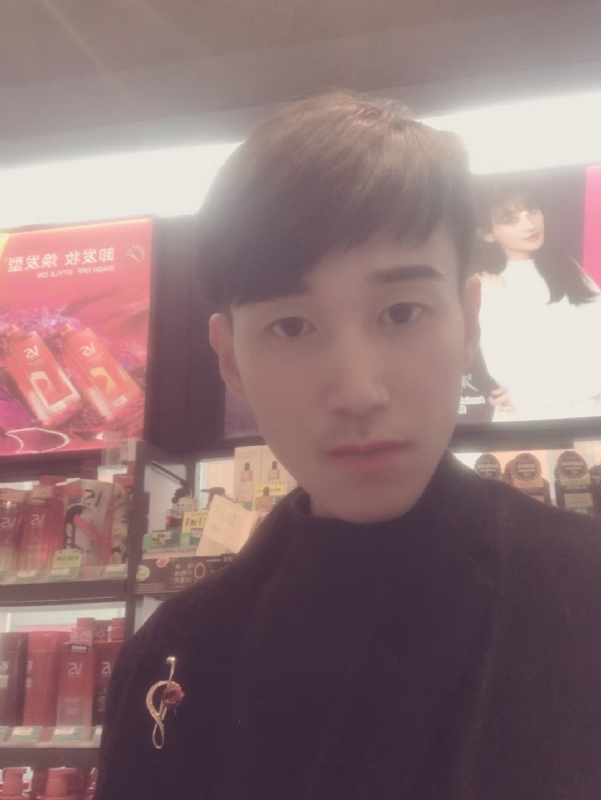 唯美的爱情故事的第一张照片--商丘相亲服务中心