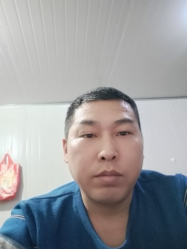 开着拖拉机去兜风的第一张照片--商丘相亲服务中心