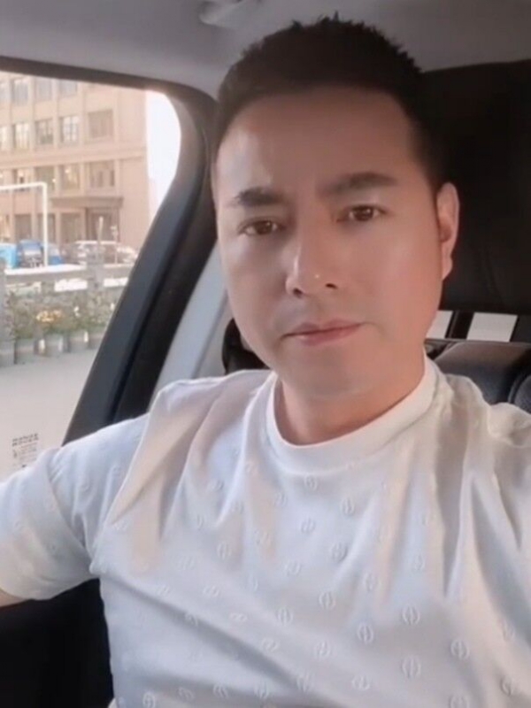 勿忘初心的第一张照片--商丘相亲服务中心