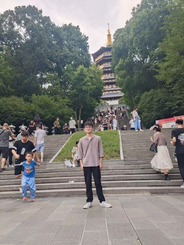 阳光男孩的第五张照片--商丘相亲服务中心