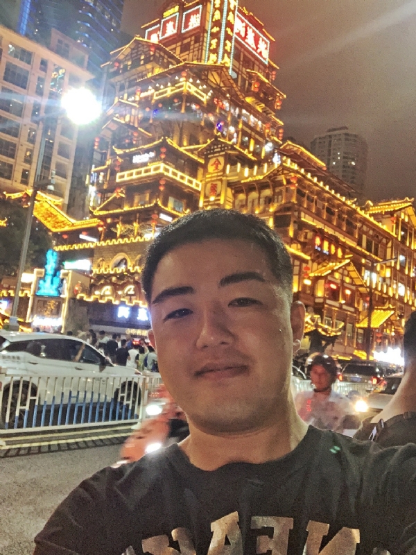 钢铁侠的第一张照片--商丘相亲服务中心