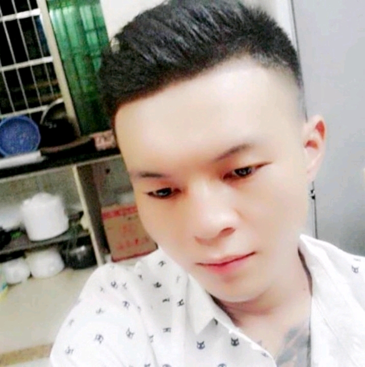 子龙的第一张照片--商丘相亲服务中心