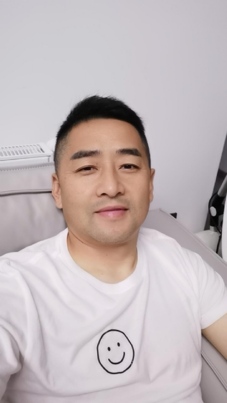 向阳而生的第一张照片--商丘相亲服务中心