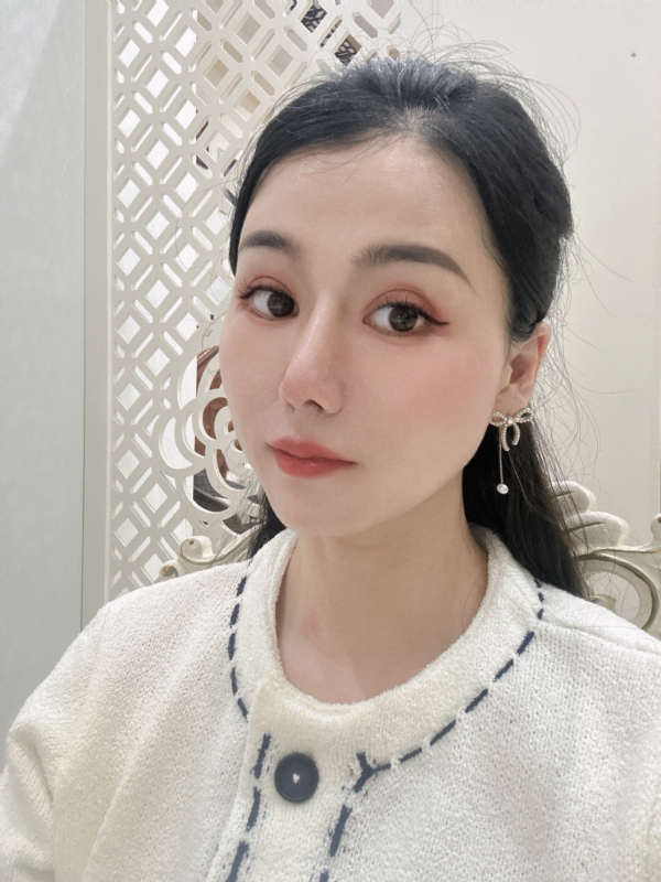 金莉的第一张照片--商丘相亲服务中心
