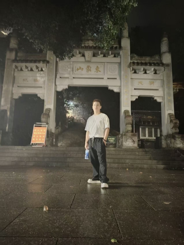 慕晨的第一张照片--商丘相亲服务中心