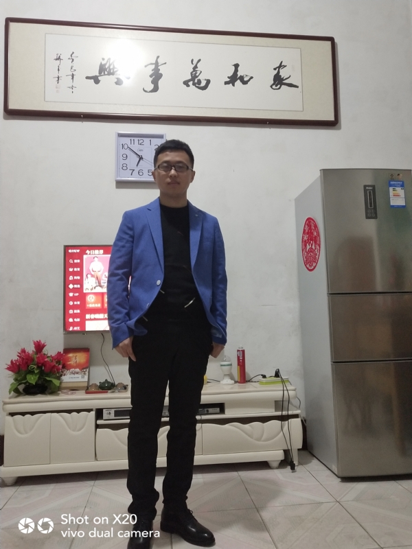 孤独的狼的第一张照片--商丘相亲服务中心