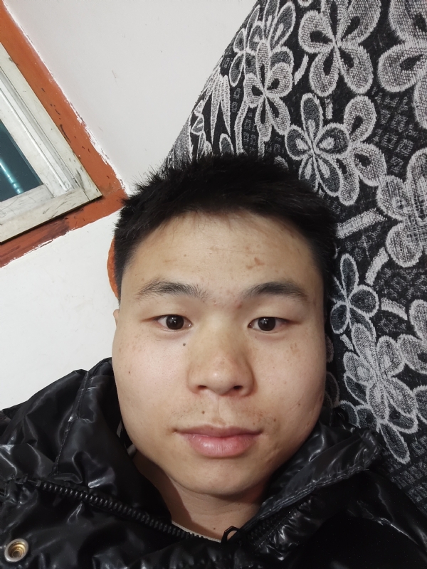 麒麟区幼儿园扛把子的第三张照片--商丘相亲服务中心