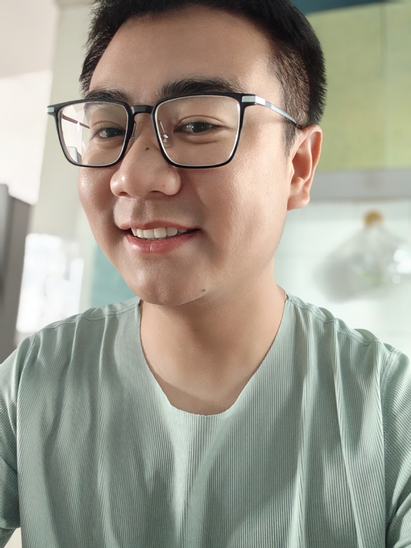 田田向上的第一张照片--商丘相亲服务中心