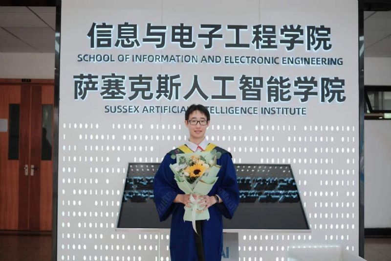 陈潇的第三张照片--商丘相亲服务中心