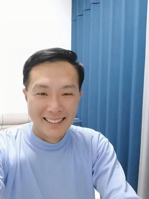 枫叶的第三张照片--商丘相亲服务中心