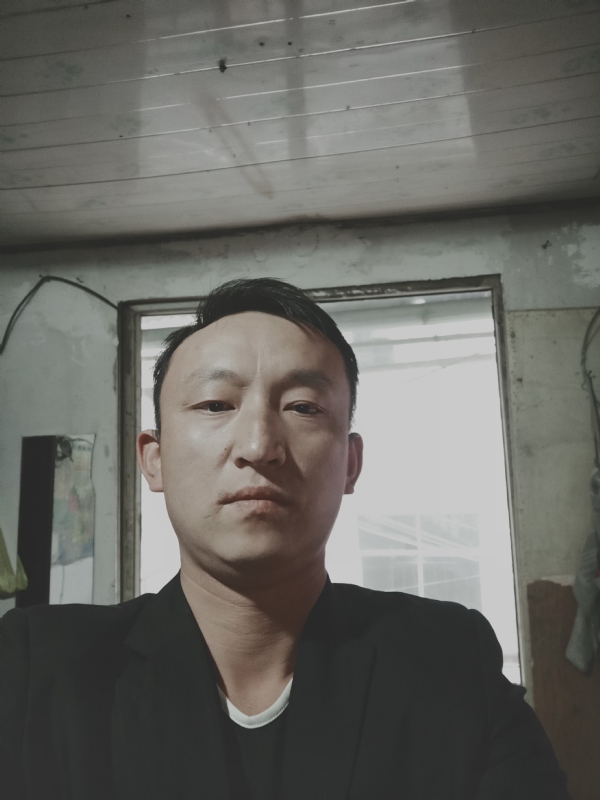 放弃爱你的第一张照片--商丘相亲服务中心