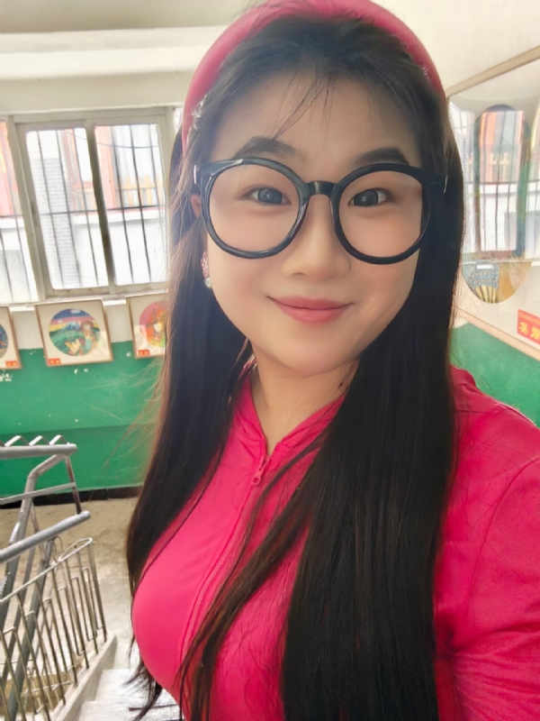 颂宜的第一张照片--商丘相亲服务中心