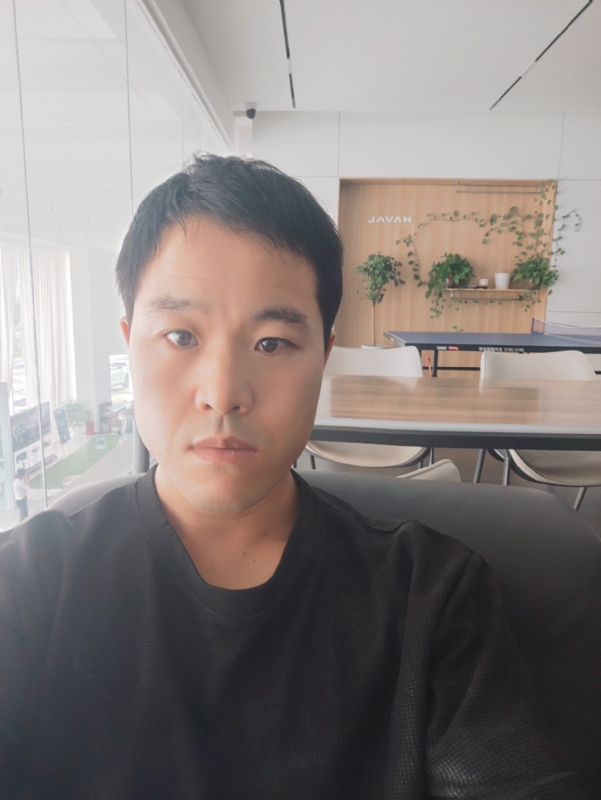 吊挂看风景的第一张照片--商丘相亲服务中心