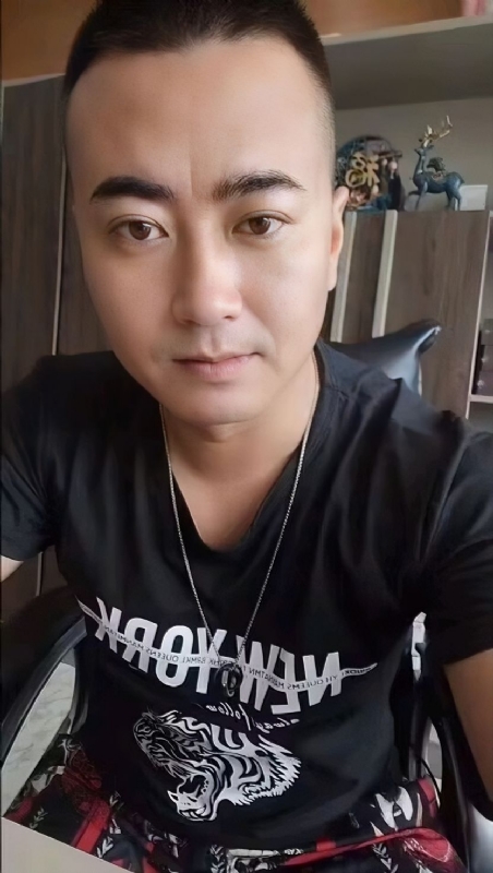 Luck耀的第一张照片--商丘相亲服务中心