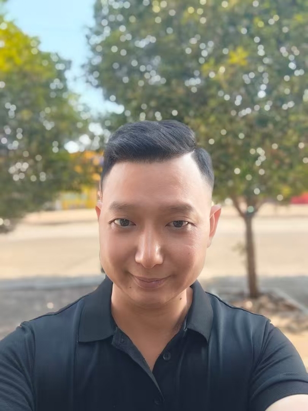 巷子里的猫的第一张照片--商丘相亲服务中心