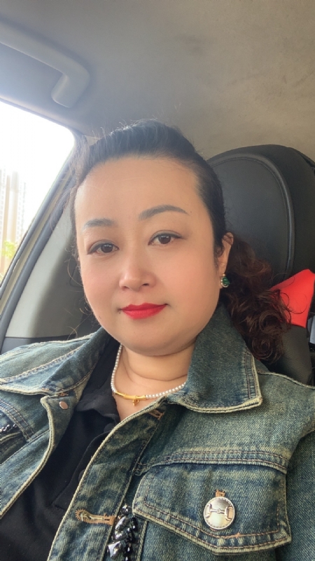 云中的蝶的第一张照片--商丘相亲服务中心